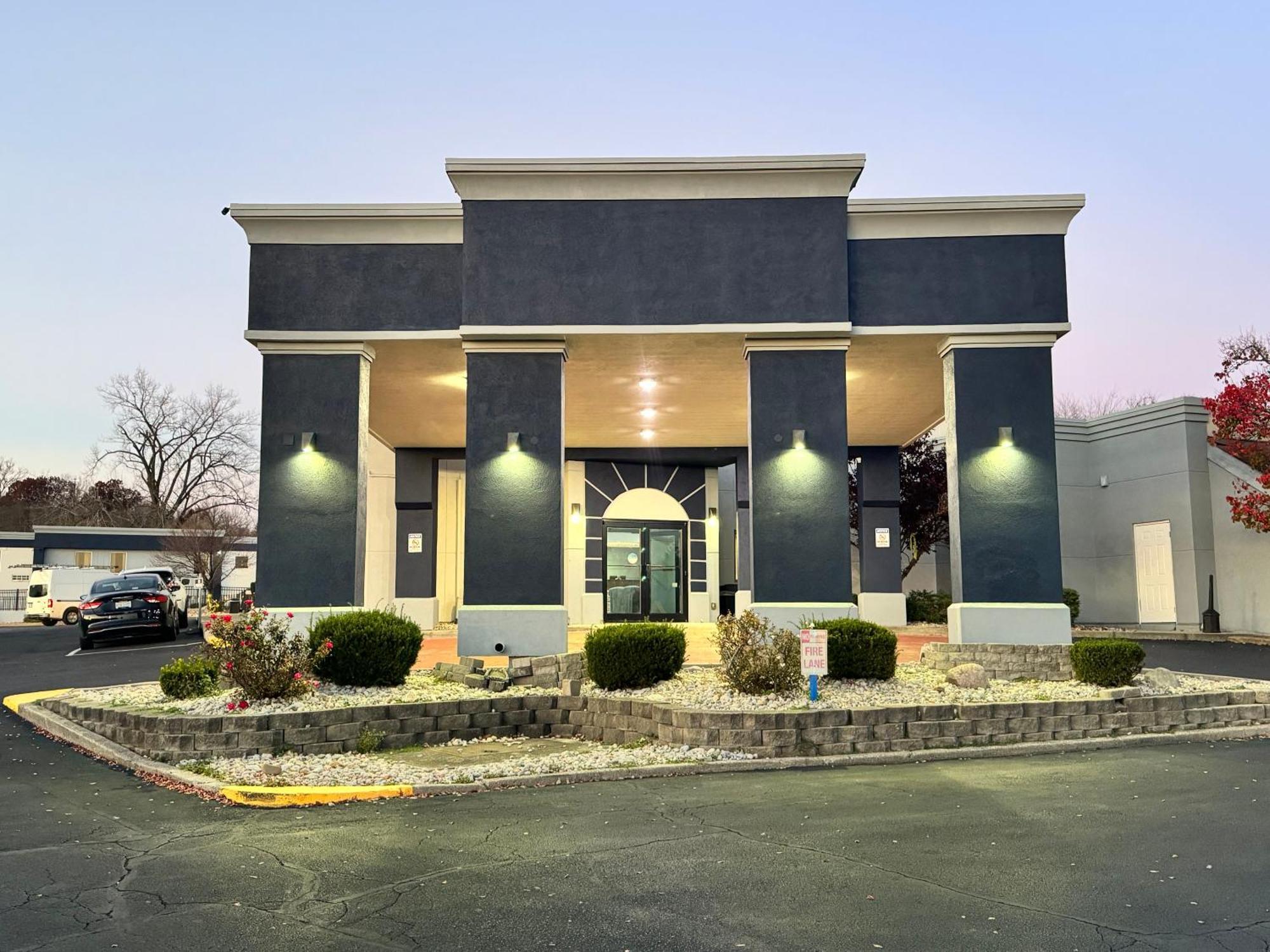 Quality Inn & Suites Silverton Exterior photo