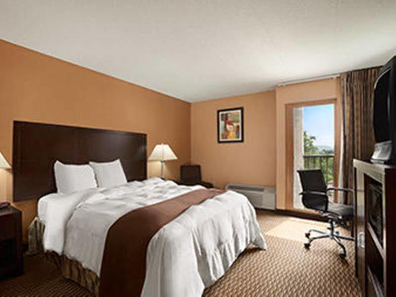 Quality Inn & Suites Silverton Exterior photo