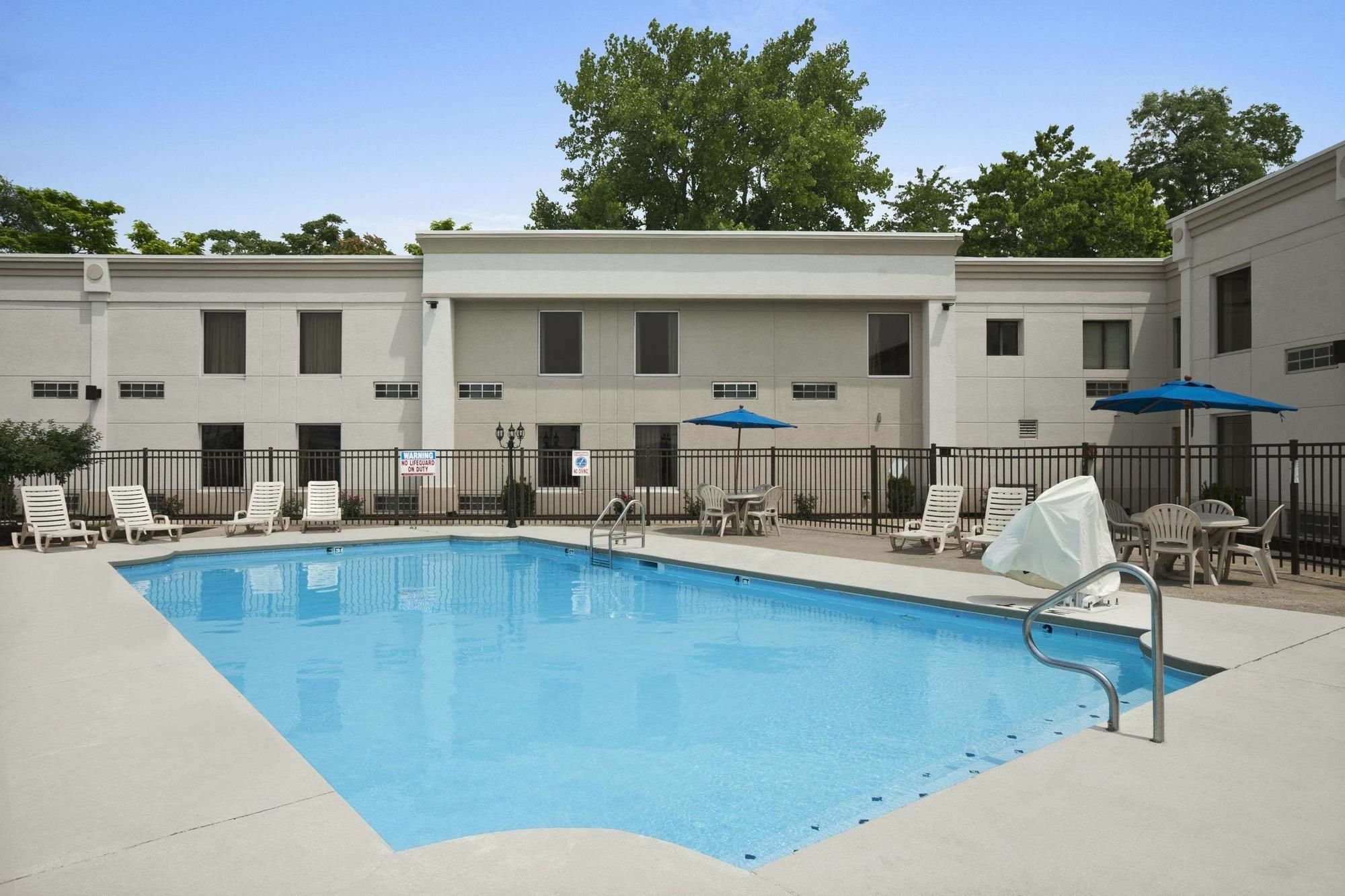 Quality Inn & Suites Silverton Exterior photo